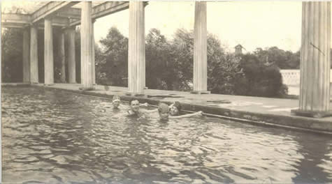Friedmans at Riverbank Labs Pool