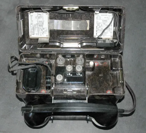 WWII German secure tactical field phone inside.png